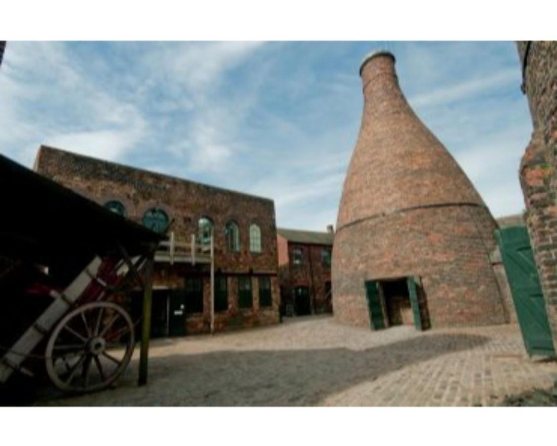 Townhouse @ Birks Street Stoke Hotel Exterior foto